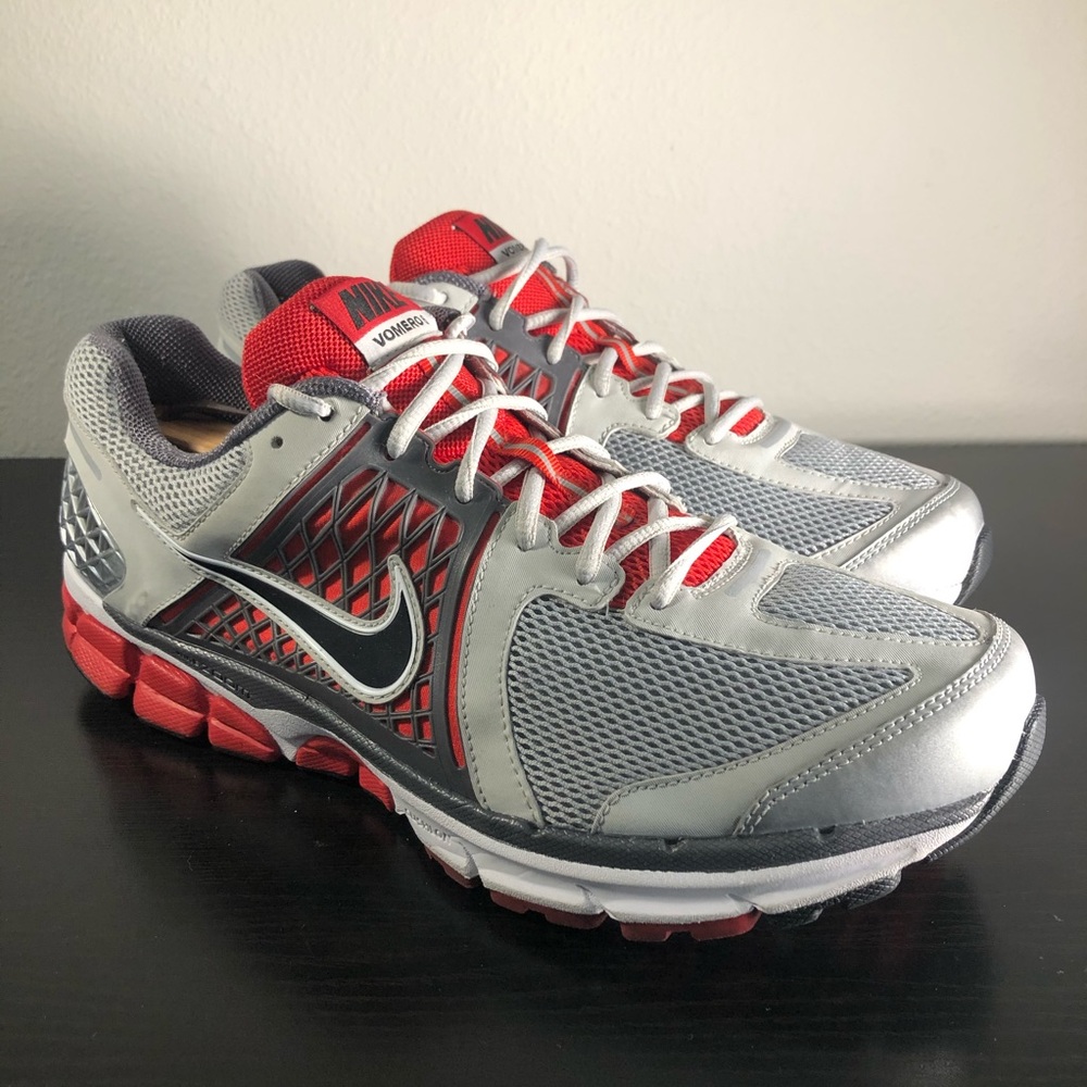Nike Zoom Vomero6  Metallic Silver dark gray Sz 12